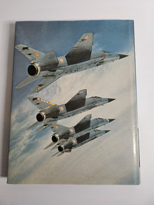 Classic Aircraft, Fighters; Profiles of Major Combat Aircraft in Aviation History - Bill Gunston