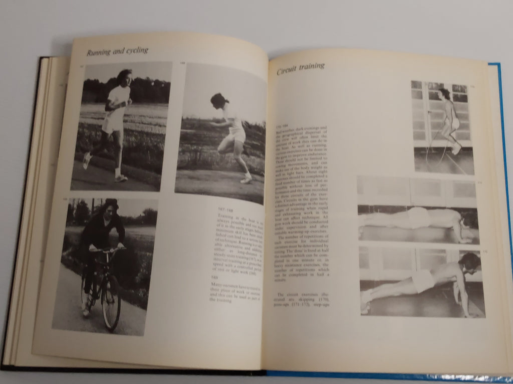 Knowing Rowing; An illustrated introduction to Rowing and Sculling - Ronnie Howard with Nigel Hunt