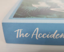 The Accidental Tour Guide; Adventures in Life and Death - Mary Moody