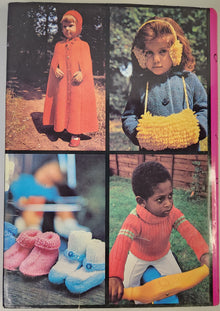 The Big Book of Baby Knitting: More than 100 Patterns from Birth to School - Mary Healey