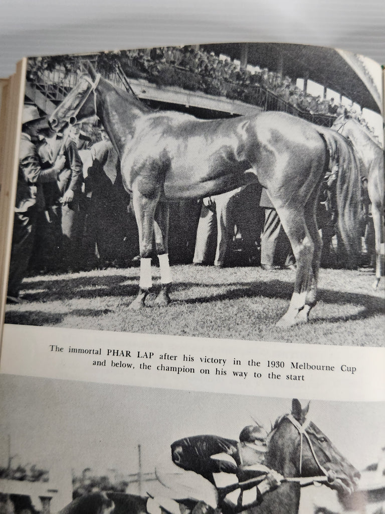 The Melbourne Cup; Complete History and Statistics - Maurice Cavanough & Meurig Davies